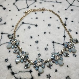 Chic Floral Necklace with Blue and Gold Accents